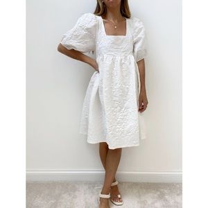 NWT!! VITA GRACE Felicity Volume Bow Tie Dress - Size S/M